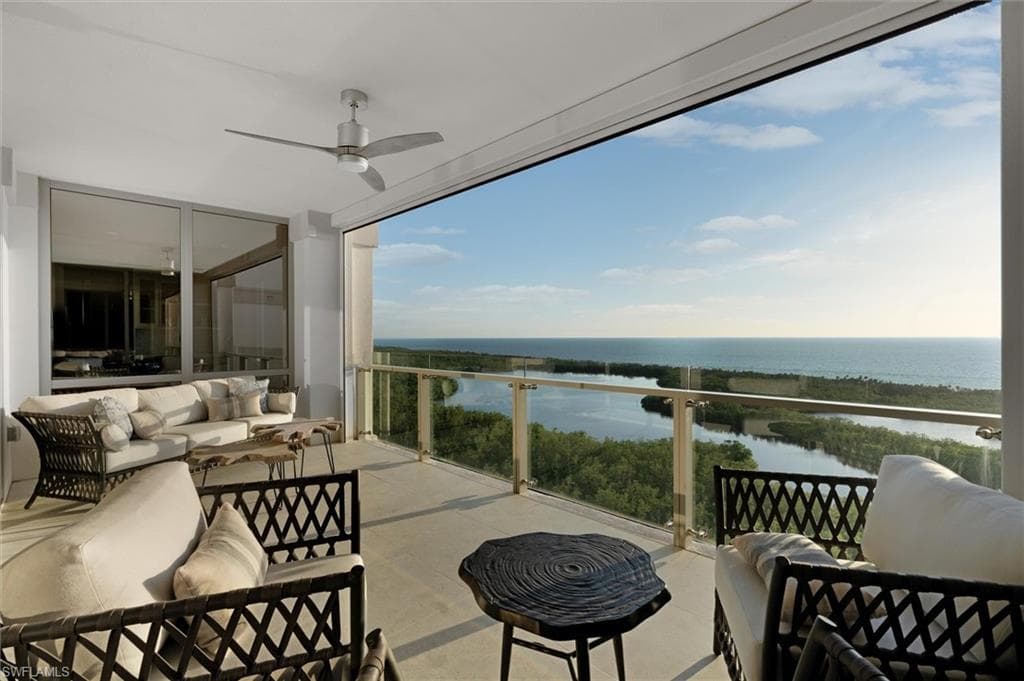 6897 Grenadier BLVD 1802 NAPLES, FL 34108
