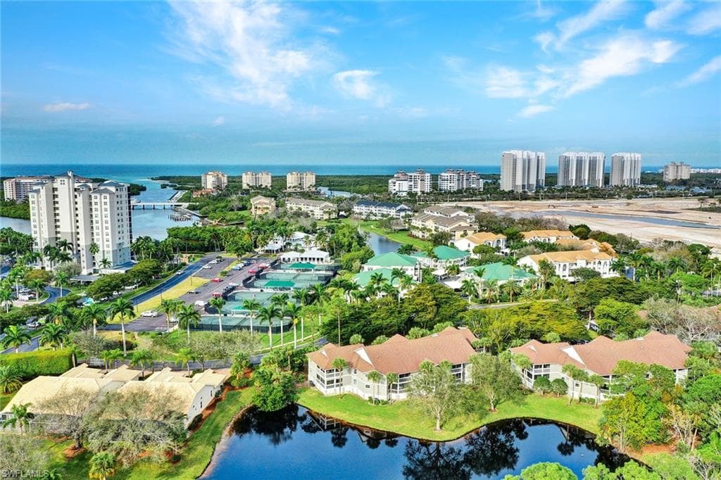 660 Wiggins Bay DR B-21 NAPLES, FL 34110