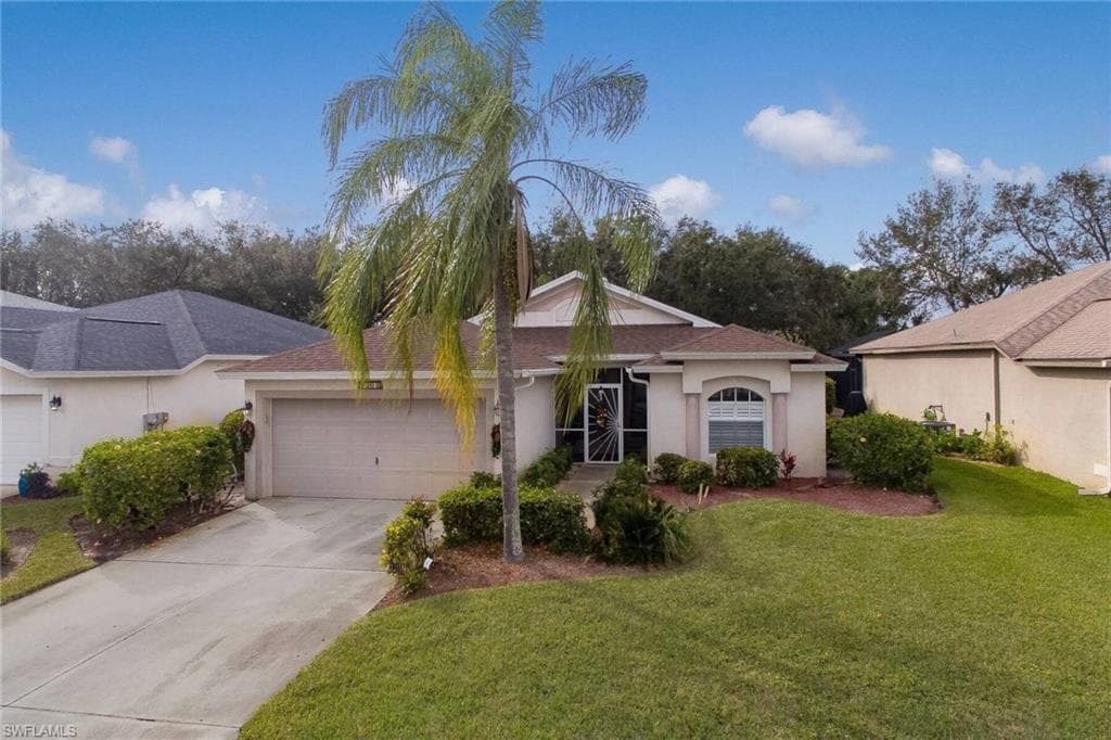 9205 Coachhouse LN ESTERO, FL 33928