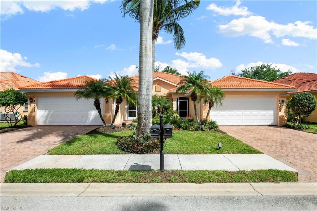 14330 Manchester DR NAPLES, FL 34114