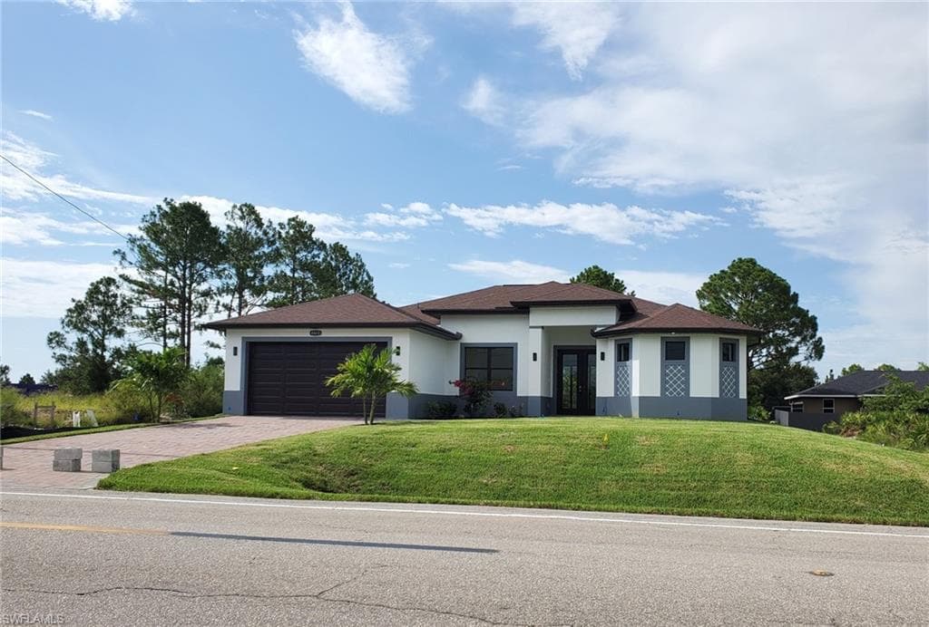 4020 8th ST SW LEHIGH ACRES, FL 33976