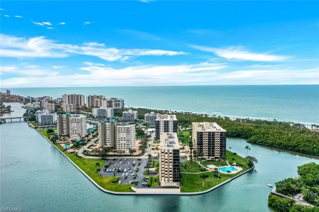 15 Bluebill AVE 804 NAPLES, FL 34108