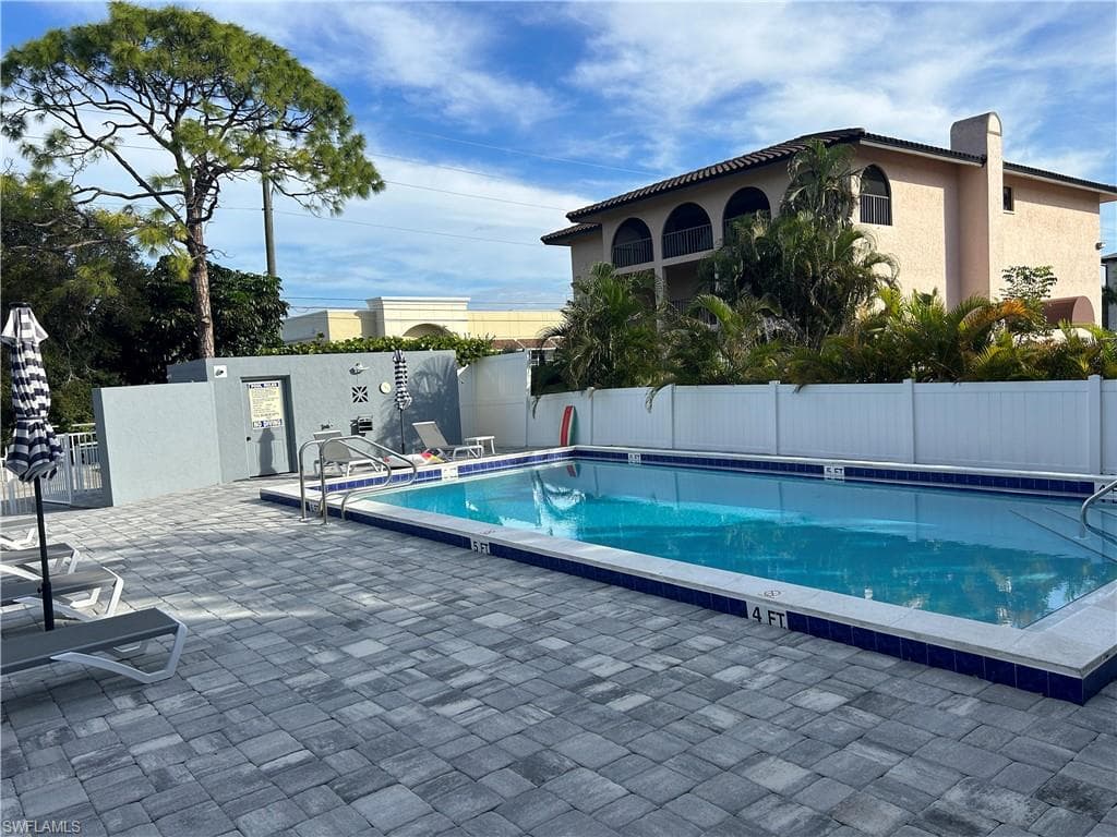 826 Wiggins Pass RD 217 NAPLES, FL 34110