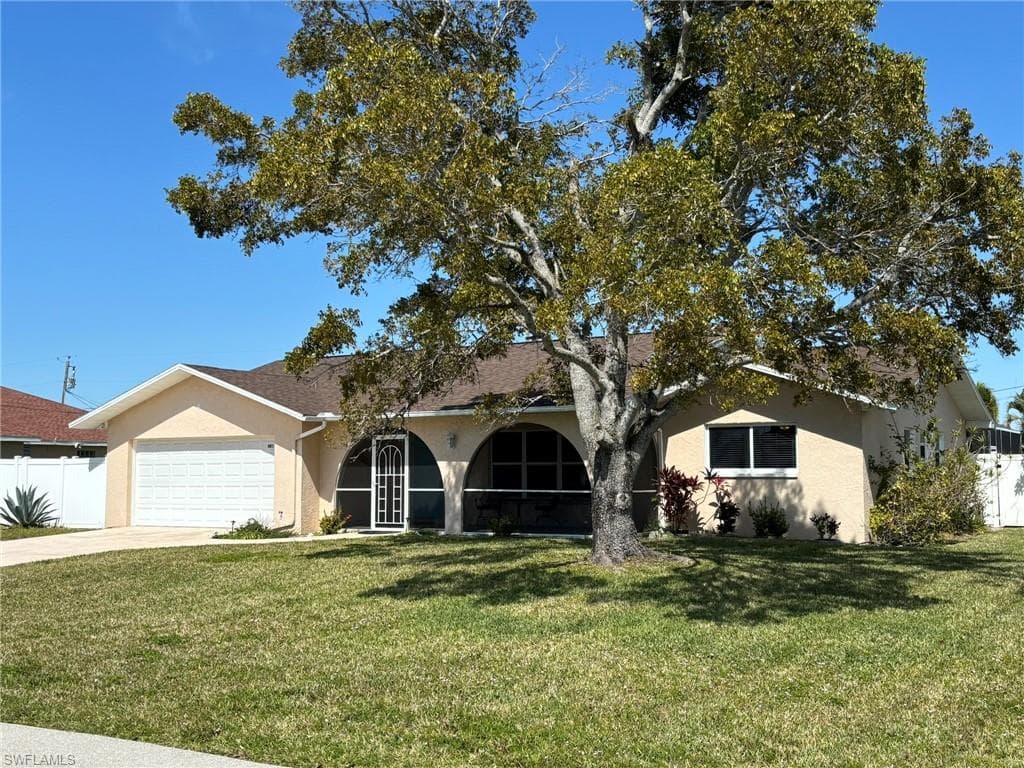 401 SW 39th TER CAPE CORAL, FL 33914