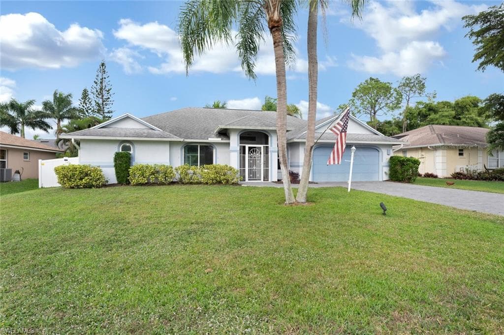 236 Channing CT NAPLES, FL 34110