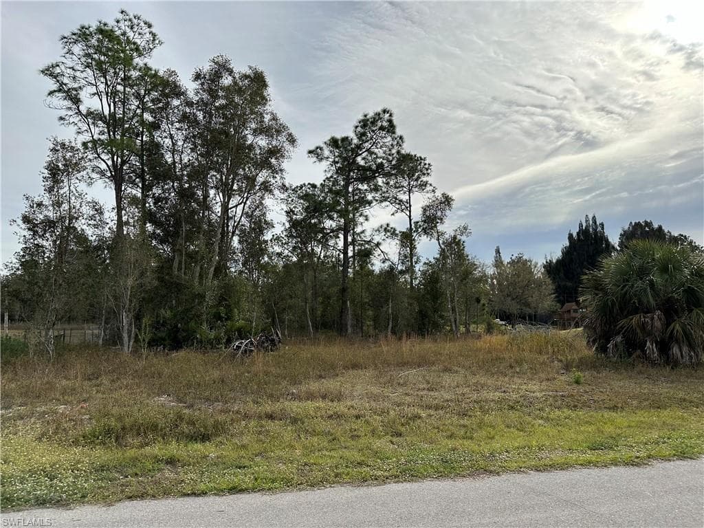 1312 MCARTHUR AVE LEHIGH ACRES, FL 33972