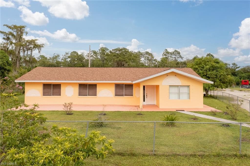 7081 Neal RD FORT MYERS, FL 33905