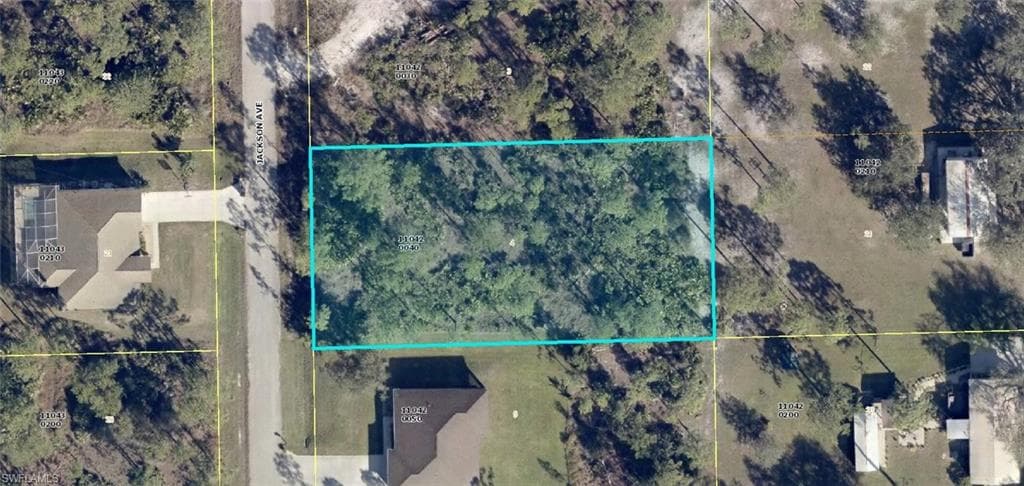 2316 Jackson AVE ALVA, FL 33920