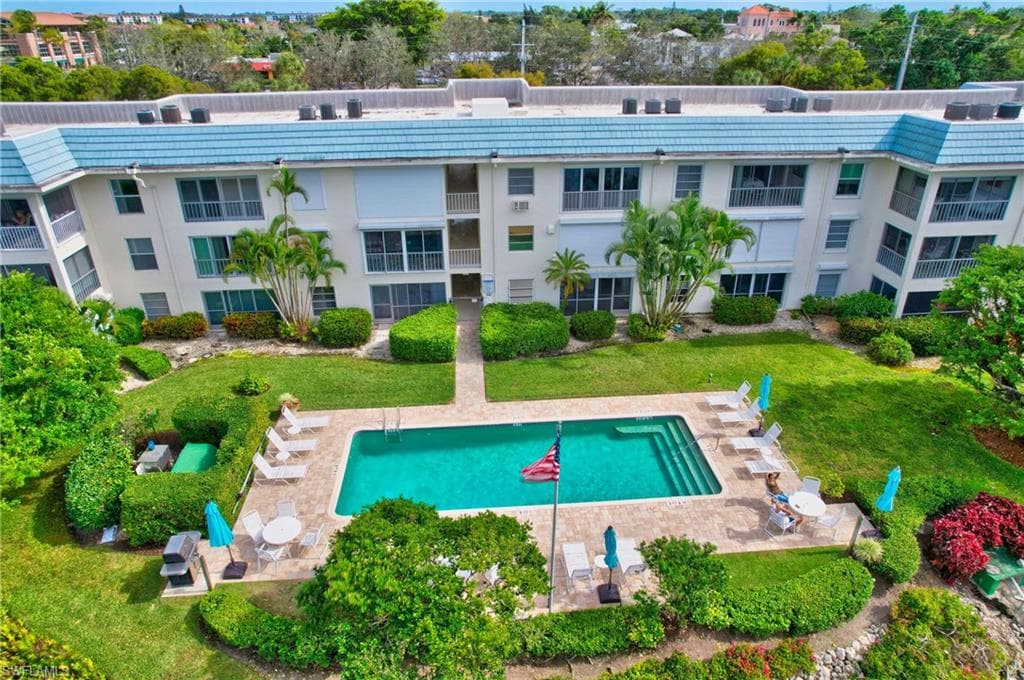 3055 Riviera DR 208 NAPLES, FL 34103
