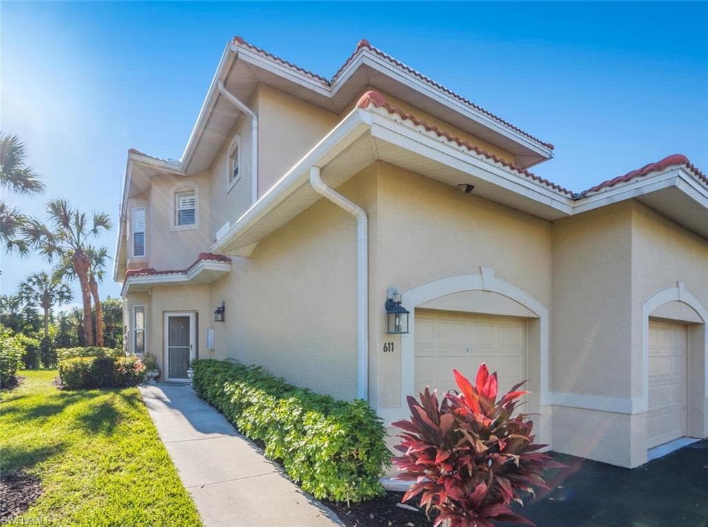 4700 Yacht Harbor DR 611 NAPLES, FL 34112