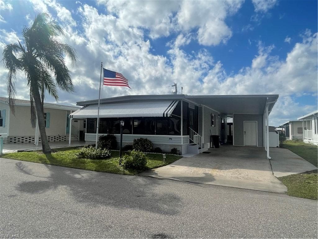 14735 Patrick Henry RD 296 NORTH FORT MYERS, FL 33917