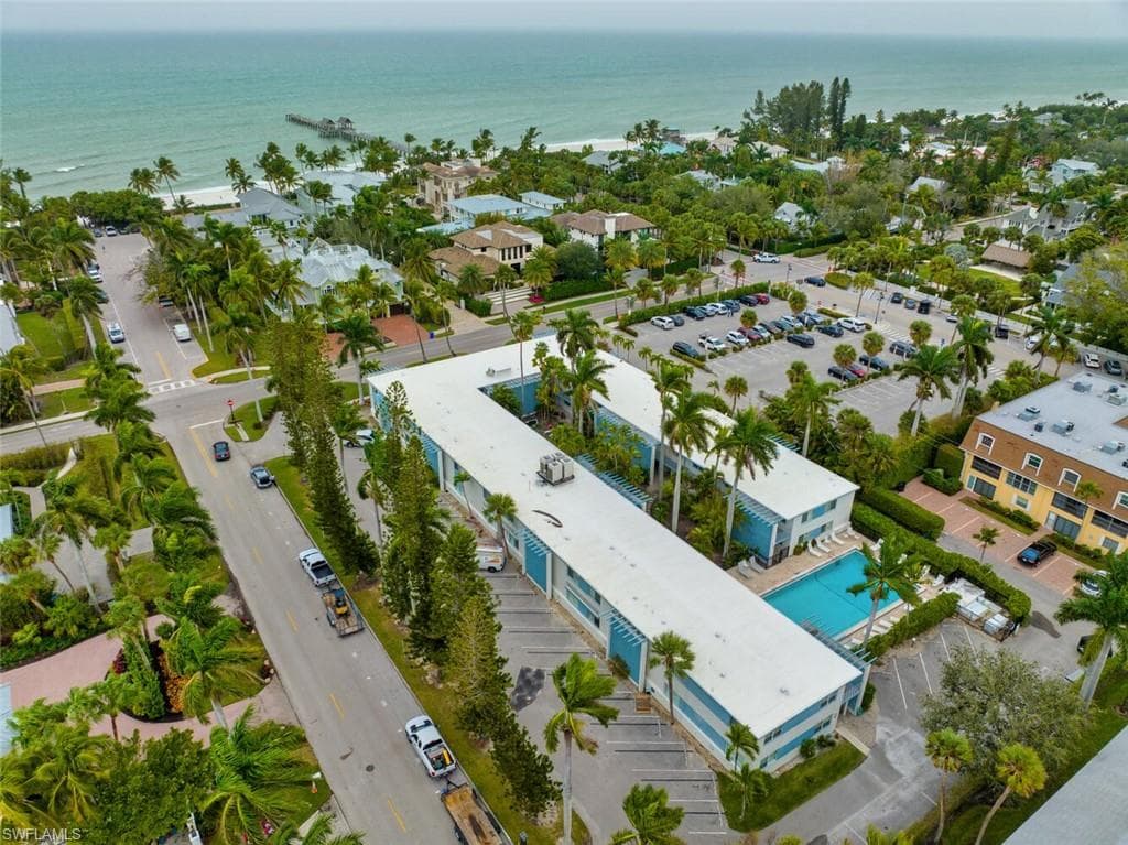 1295 Gulf Shore BLVD S 223 NAPLES, FL 34102