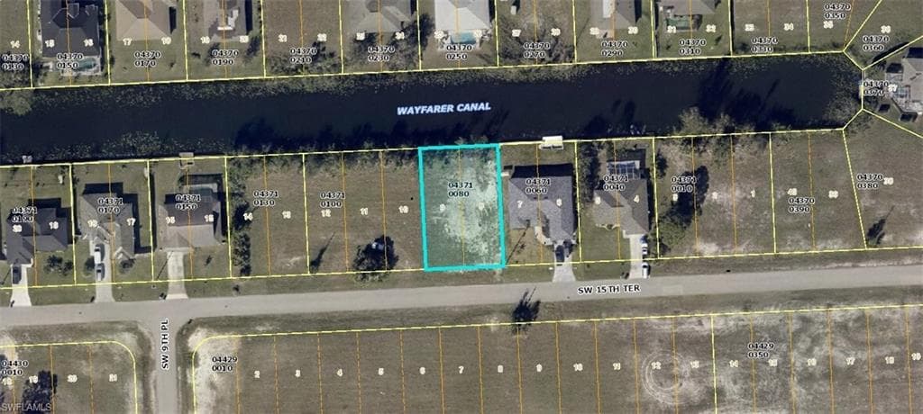 845 15th TER CAPE CORAL, FL 33991