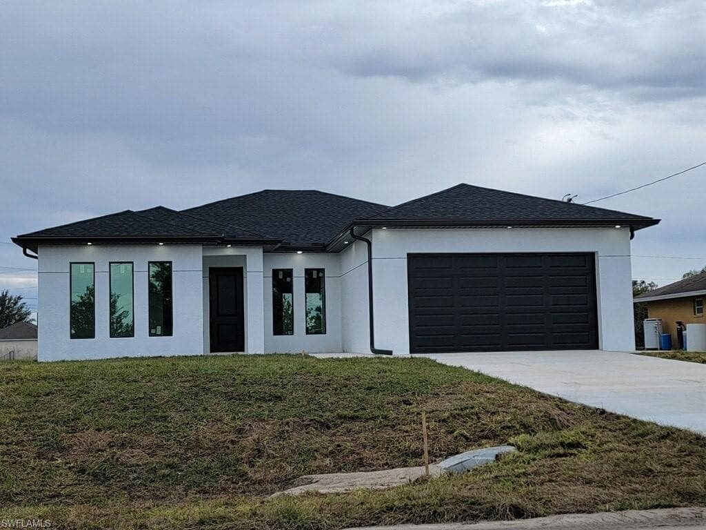 3717 10th ST W LEHIGH ACRES, FL 33971