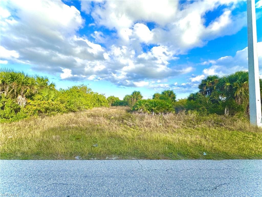 1518 Moore AVE LEHIGH ACRES, FL 33972