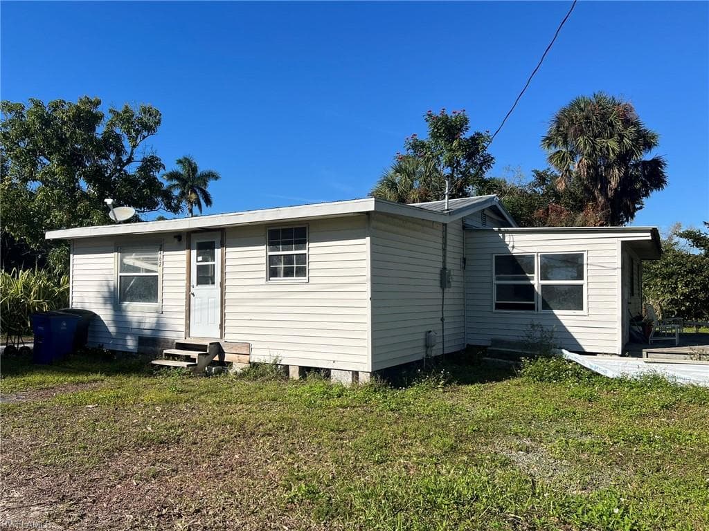 7462 Thigpen RD BOKEELIA, FL 33922