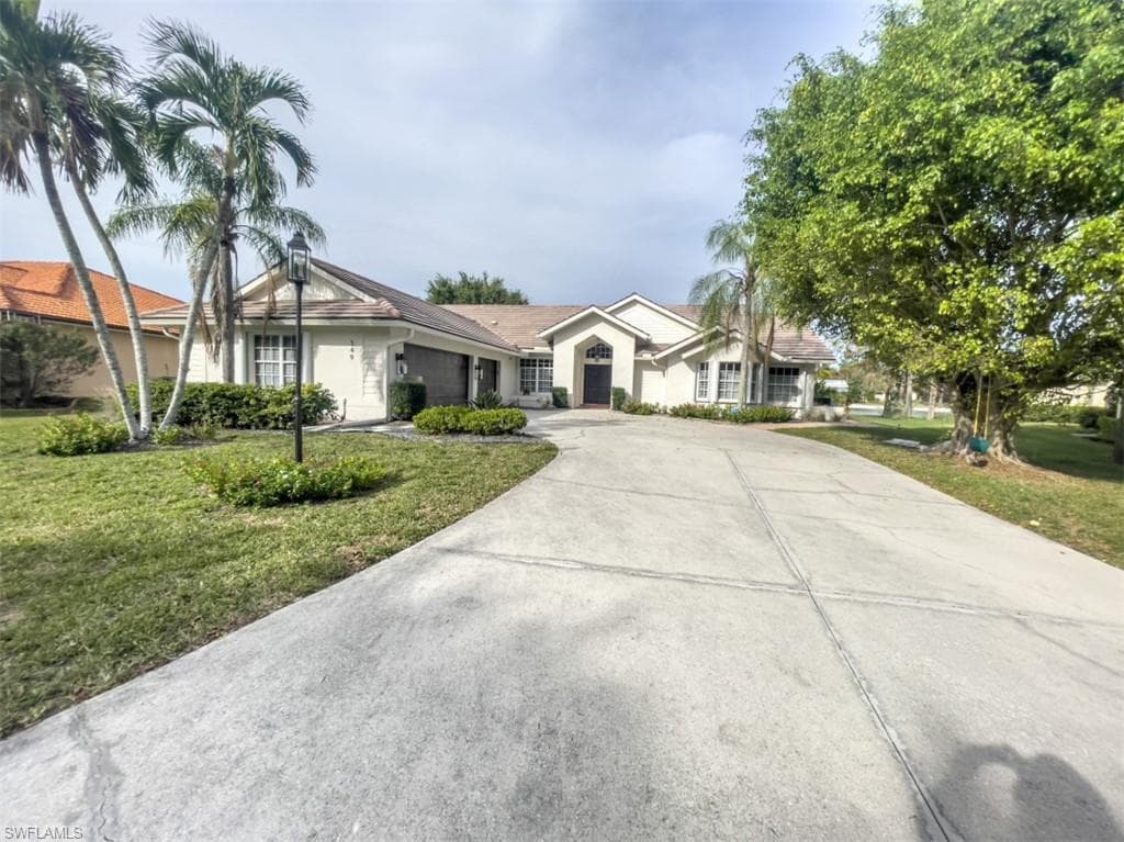 349 Wimbledon LN NAPLES, FL 34104