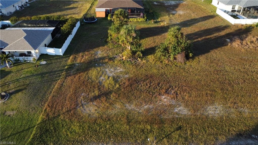 1403 NE 33rd TER CAPE CORAL, FL 33909