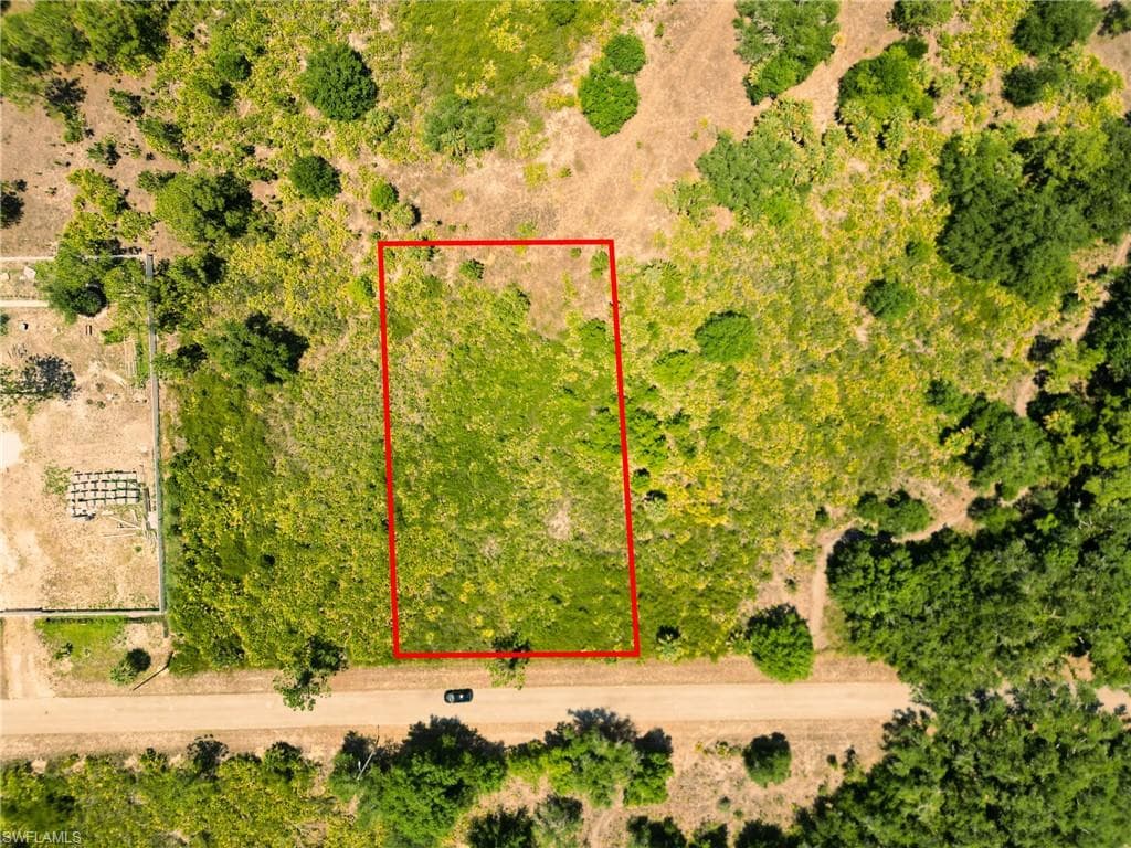 1313 Columbus AVE LEHIGH ACRES, FL 33972