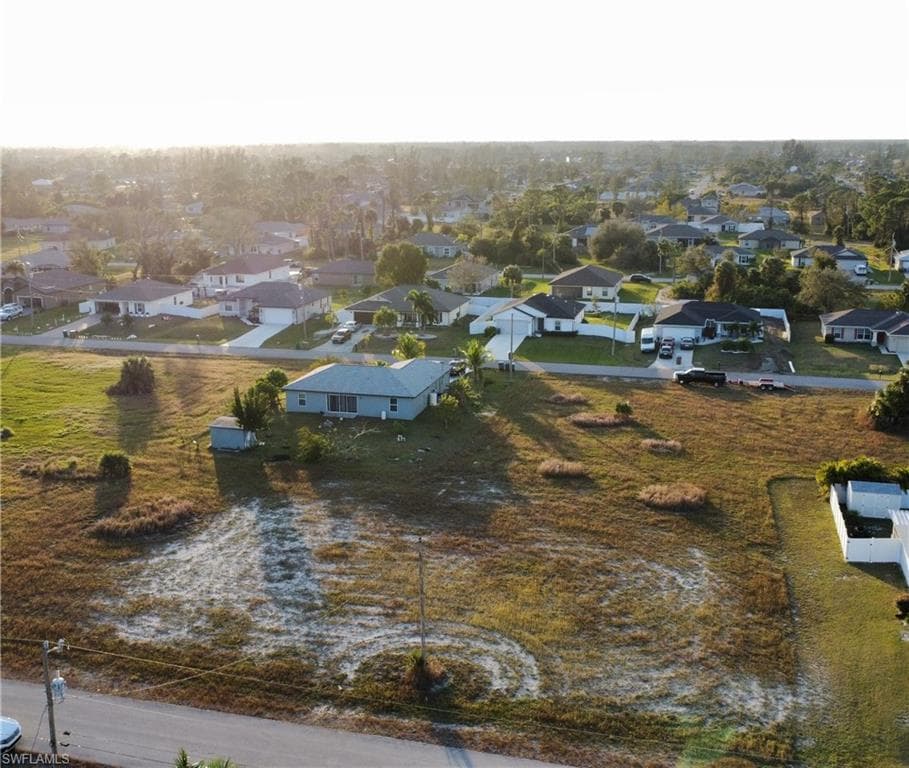 3524 NE 19th PL CAPE CORAL, FL 33909