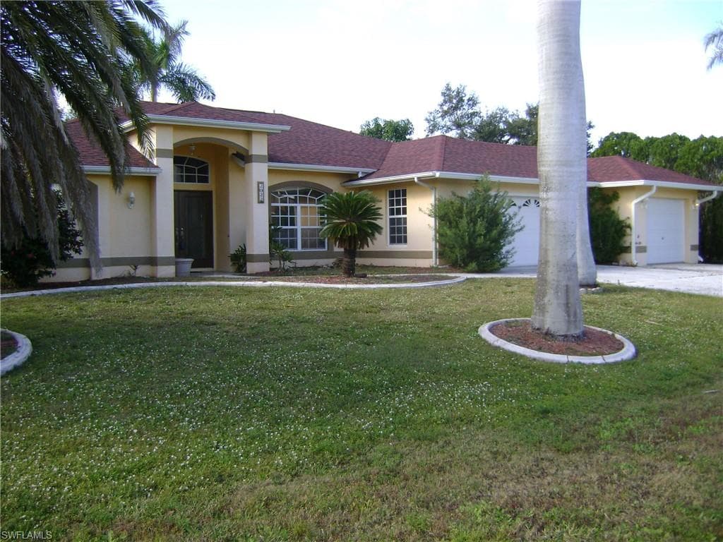 2022 SE 8th AVE CAPE CORAL, FL 33990