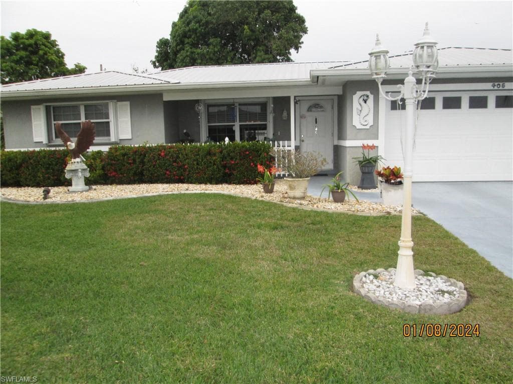 405 Parkside ST LEHIGH ACRES, FL 33936