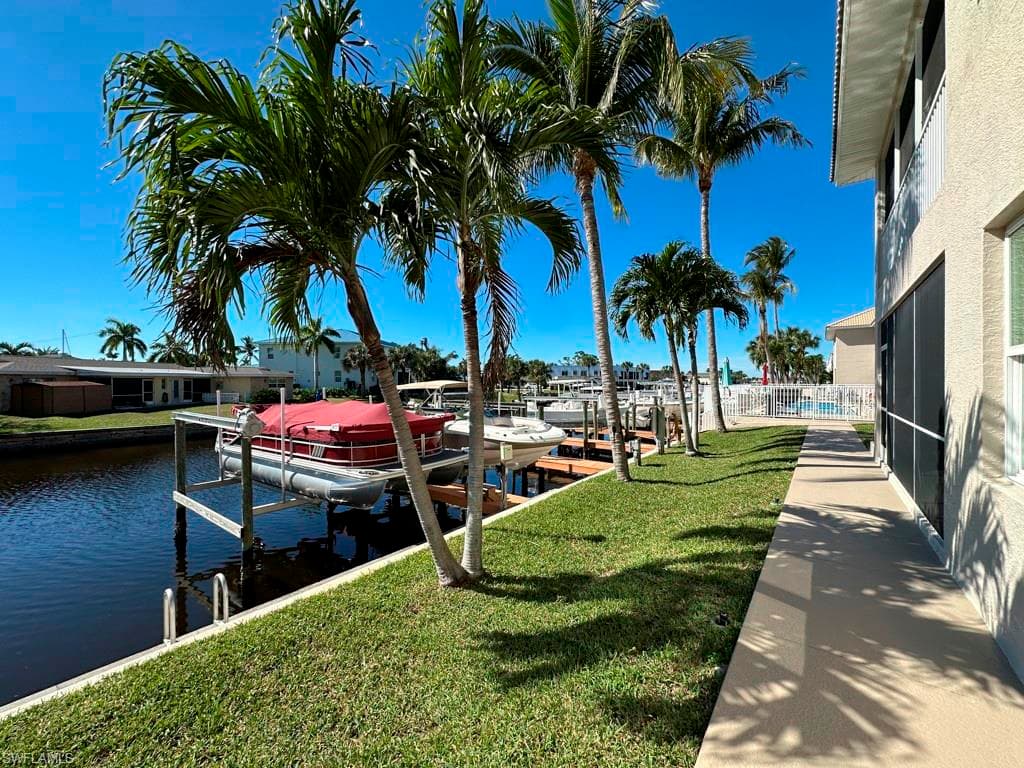 720 Victoria DR 202 CAPE CORAL, FL 33904