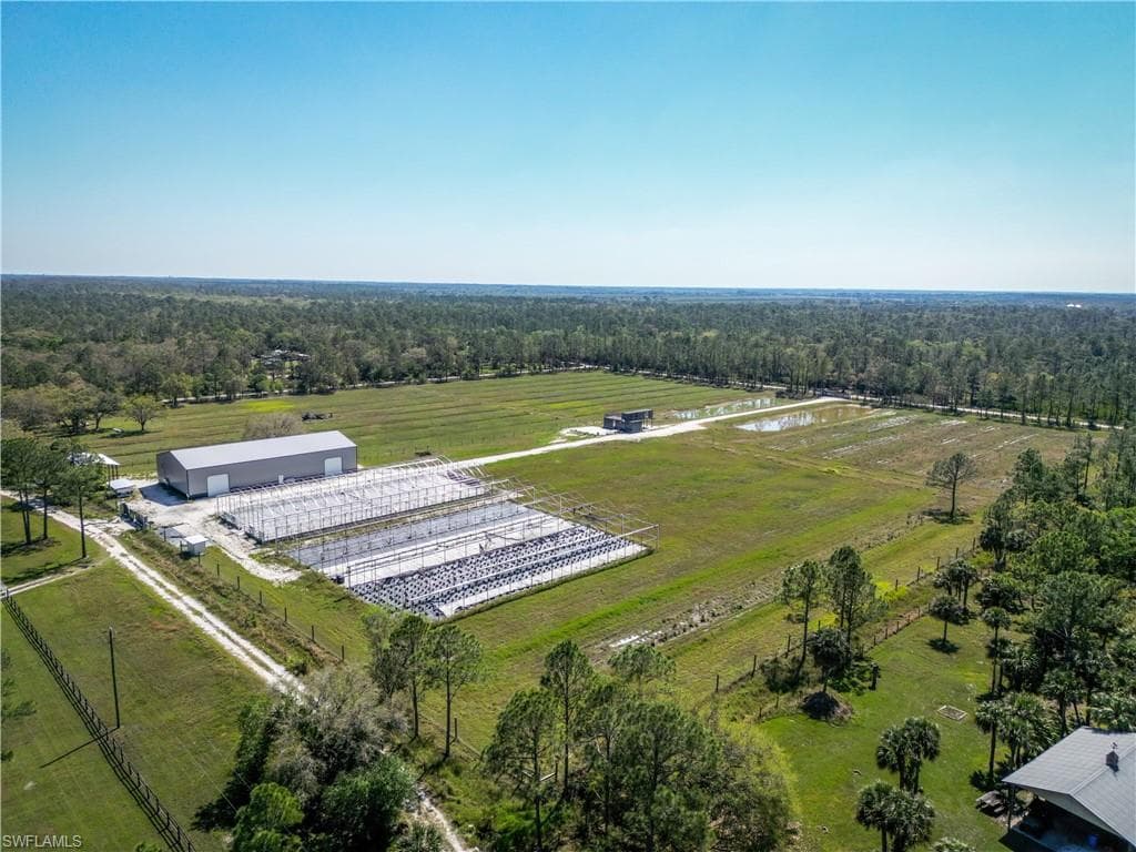 1422 Gate RD LABELLE, FL 33935