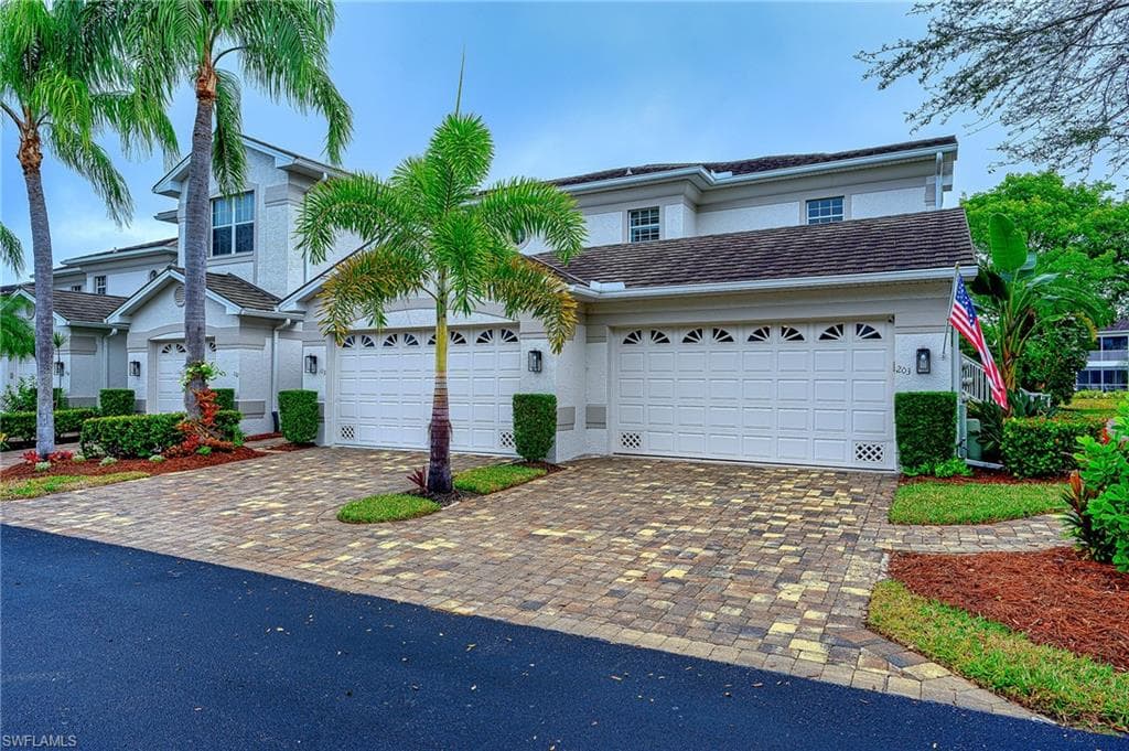 5070 Yacht Harbor CIR 103 NAPLES, FL 34112