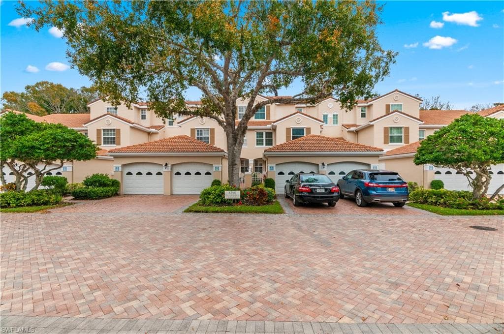 8390 Excalibur CIR F6 NAPLES, FL 34108