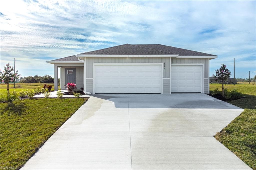 9043 E Broad CIR LABELLE, FL 33935