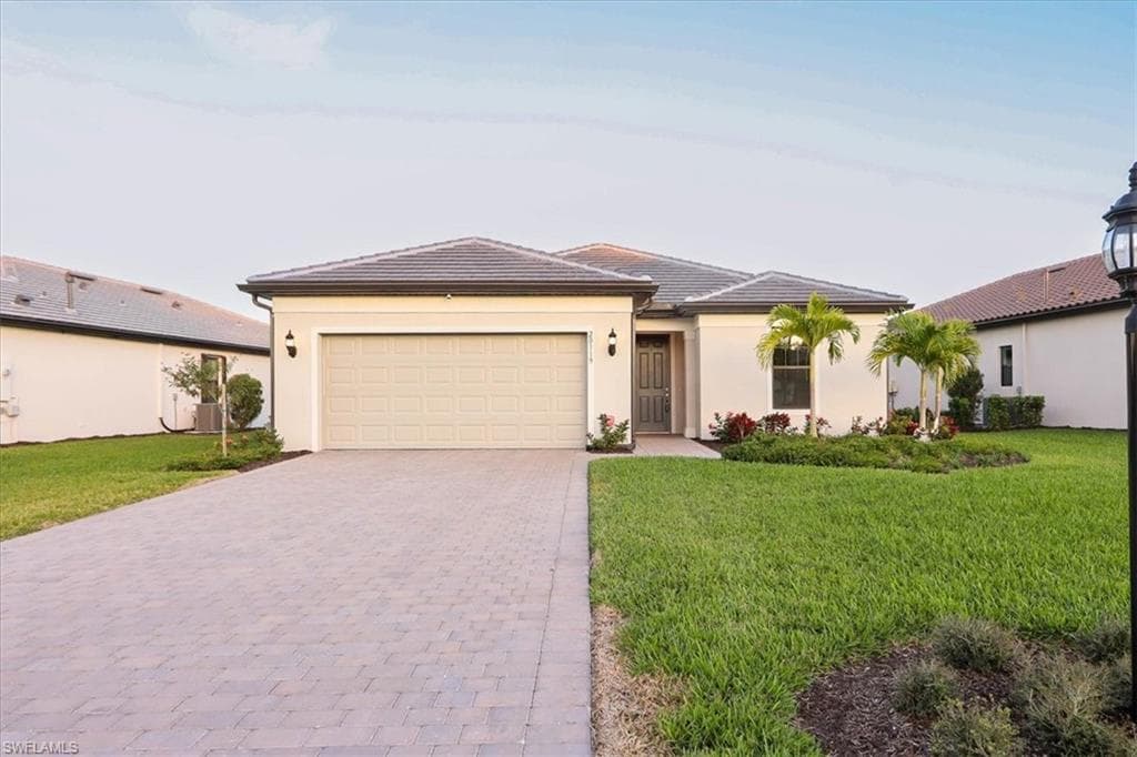 20119 Kingmont DR ESTERO, FL 33928