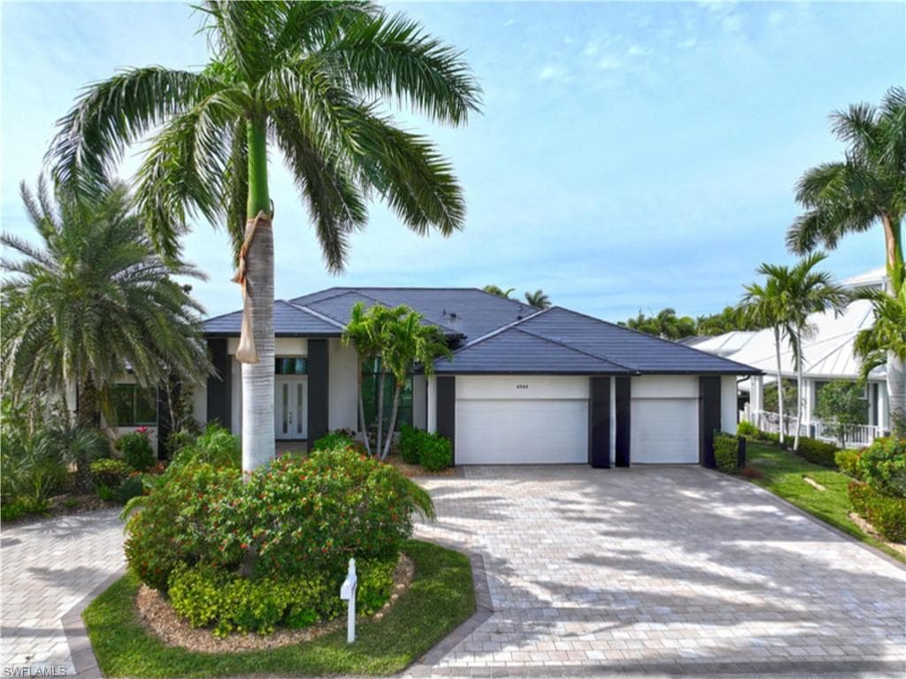 4944 Sorrento CT CAPE CORAL, FL 33904