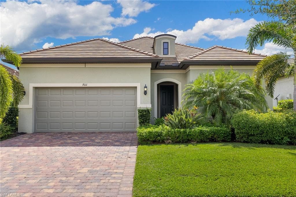 7601 Blackberry DR NAPLES, FL 34114