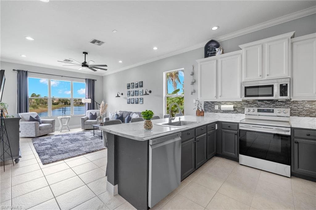 10494 Carolina Willow DR FORT MYERS, FL 33913