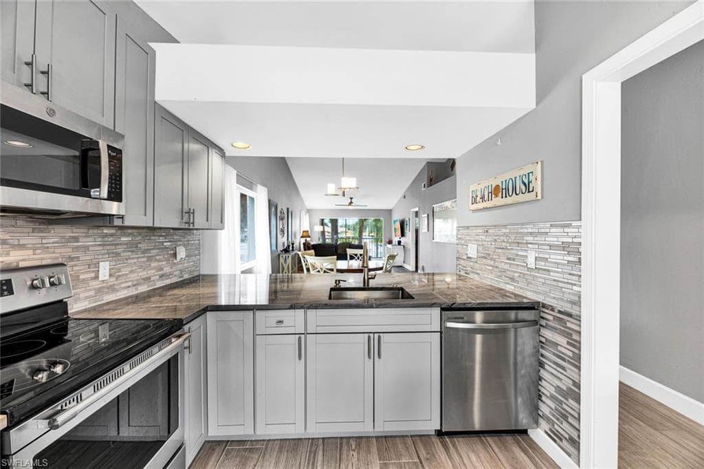 2348 Hidden Lake DR 702 NAPLES, FL 34112