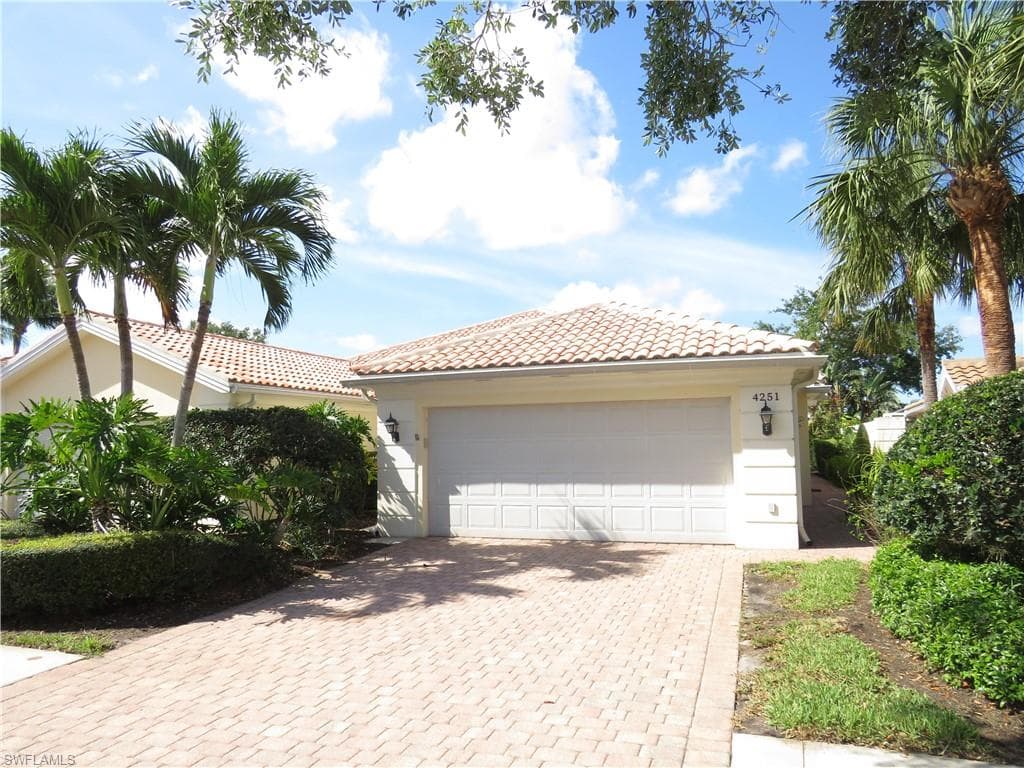 4251 Redonda LN NAPLES, FL 34119