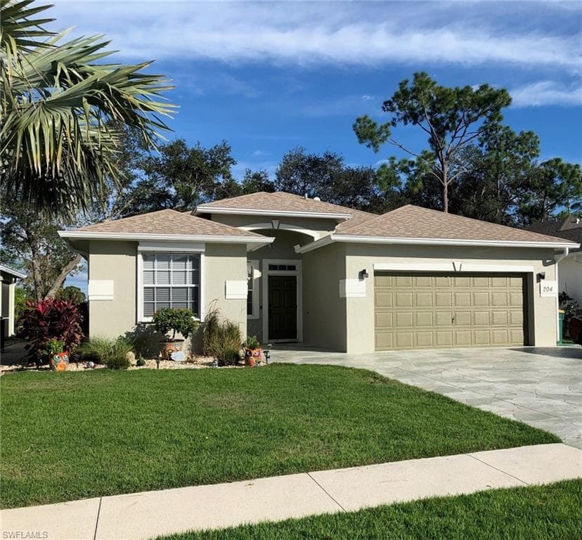 204 Stanhope CIR NAPLES, FL 34104