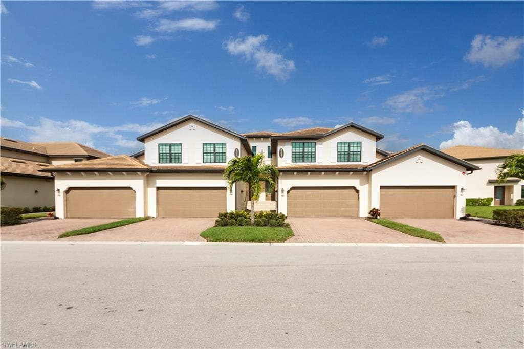 2353 Anguilla DR 102 NAPLES, FL 34120