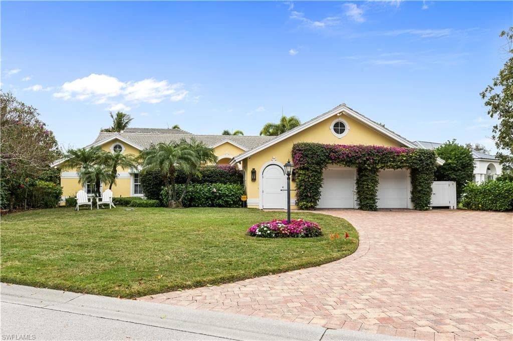 7521 Cordoba CIR NAPLES, FL 34109