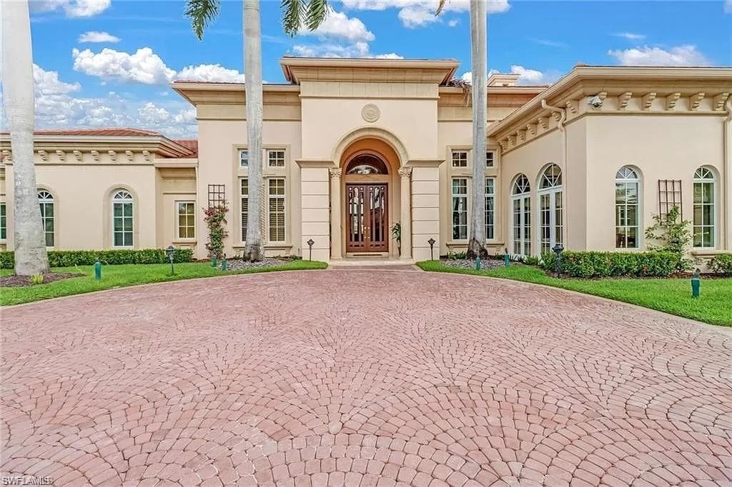 13761 Pondview CIR NAPLES, FL 34119