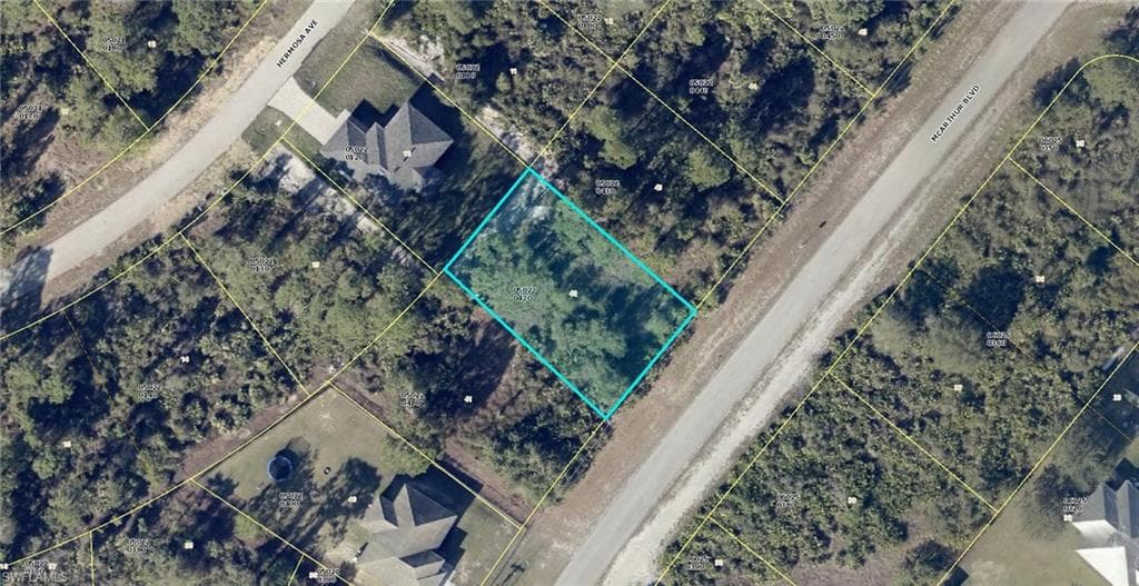 364 McArthur BLVD LEHIGH ACRES, FL 33974