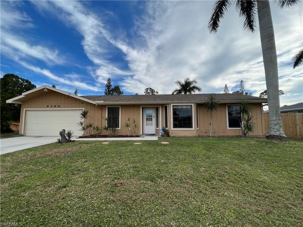 8288 Pittsburgh BLVD FORT MYERS, FL 33967