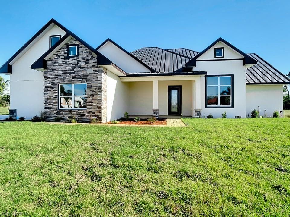 24489 Wallaby LN PUNTA GORDA, FL 33955