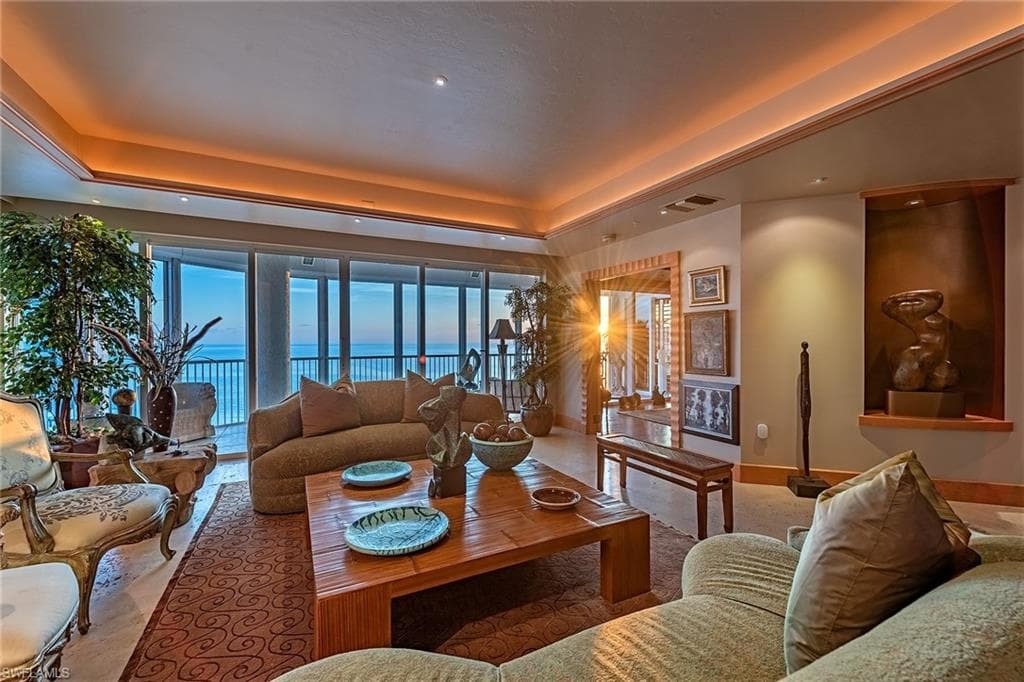 4201 Gulf Shore BLVD N 1901 NAPLES, FL 34103