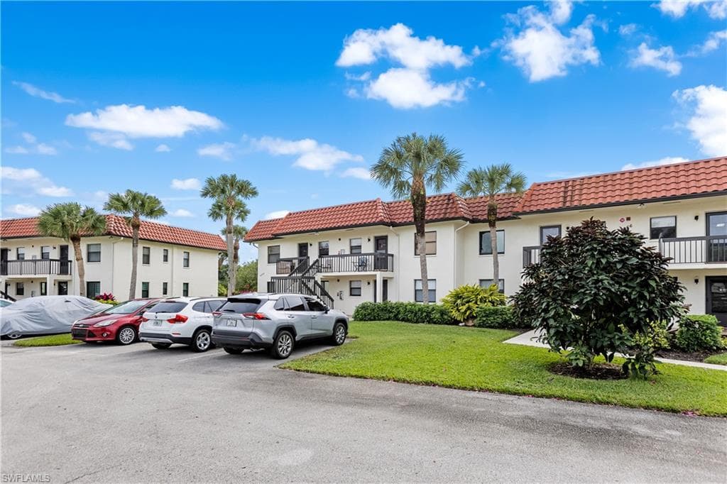 4366 27th CT SW 102 NAPLES, FL 34116