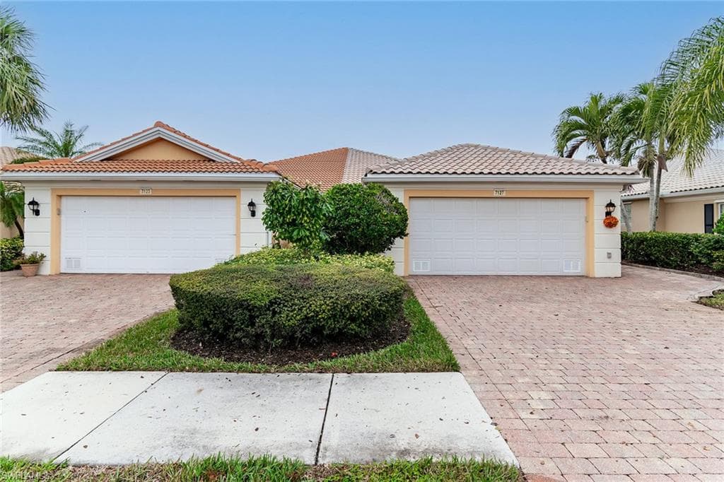 7127 Marconi CT NAPLES, FL 34114