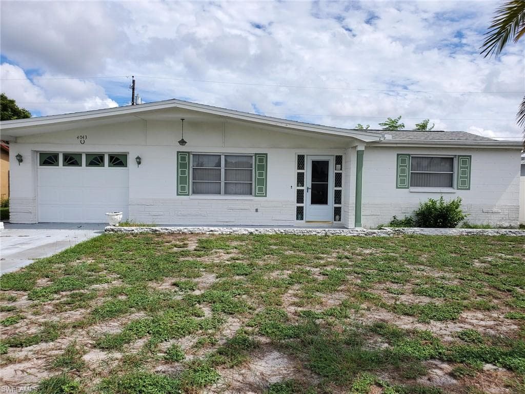 4043 Chesswood DR HOLIDAY, FL 34691