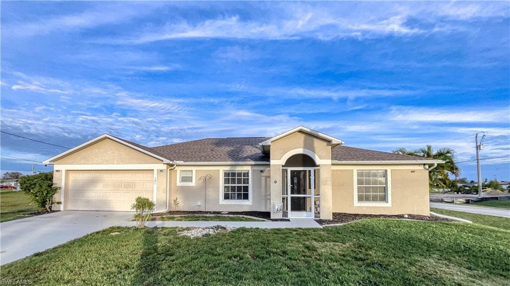 121 SW 22nd AVE CAPE CORAL, FL 33991