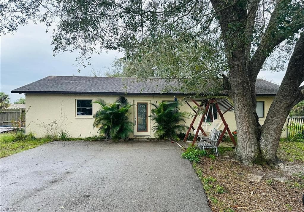 170 20th AVE NE NAPLES, FL 34120